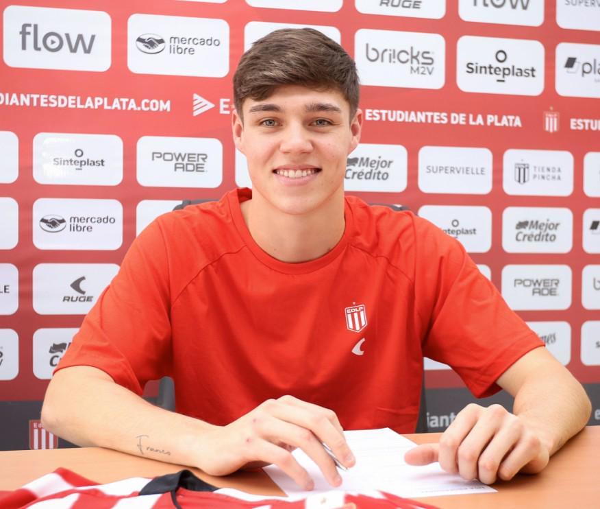 kaiyun-国米官方:帕拉西奥斯租借至拉普拉塔大学生,协议包含买断权